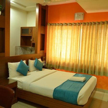 Cubbon Suites - 10 Minute Walk To Mg Road, Mg Road Metro And Church Street Bangalore Bagian luar foto