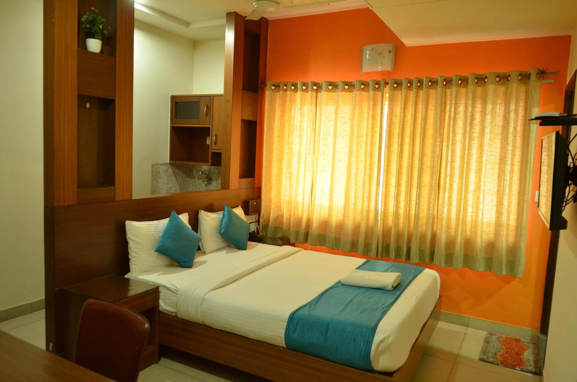 Cubbon Suites - 10 Minute Walk To Mg Road, Mg Road Metro And Church Street Bangalore Bagian luar foto