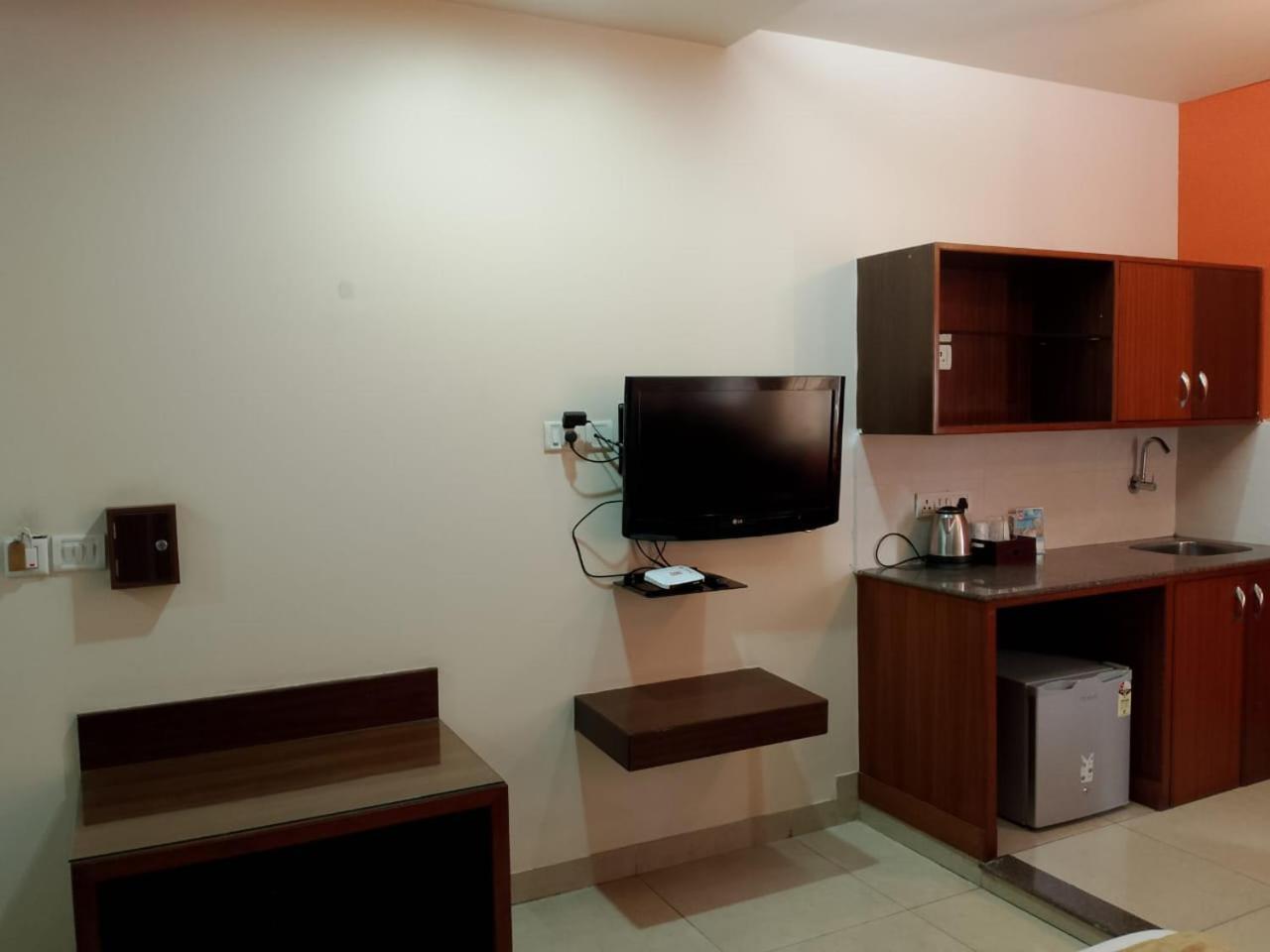 Cubbon Suites - 10 Minute Walk To Mg Road, Mg Road Metro And Church Street Bangalore Bagian luar foto