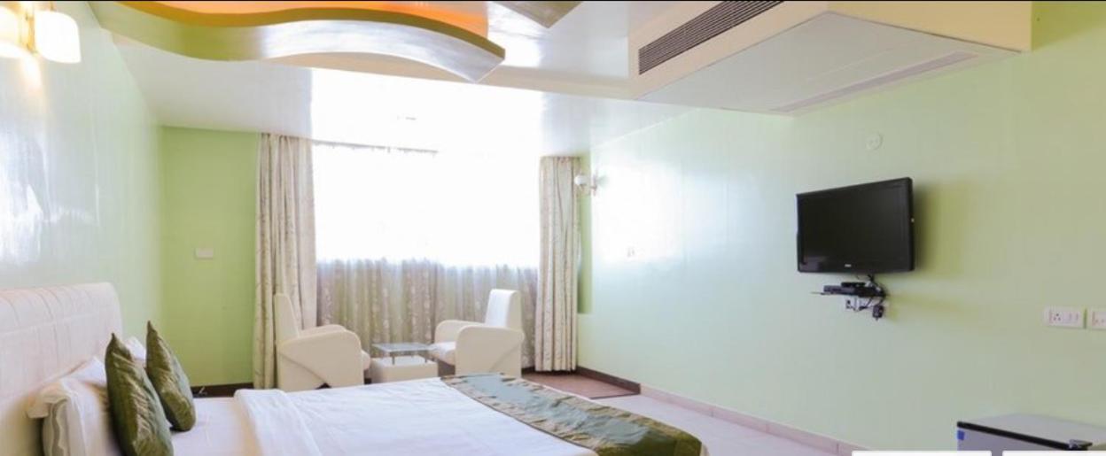 Cubbon Suites - 10 Minute Walk To Mg Road, Mg Road Metro And Church Street Bangalore Bagian luar foto